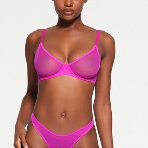SKIMS ULTRA FINE MESH UNDERWIRE SCOOP BRA IN FUCHSIA 34C NWOT